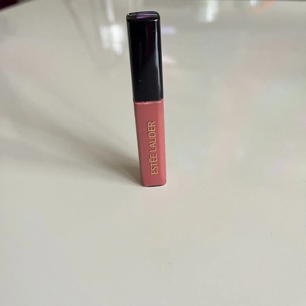 Estee Lauder Pure Color Envy Kissable Lip Shine New